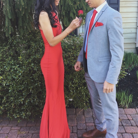 PROM DRESS - Picture 1 of 2